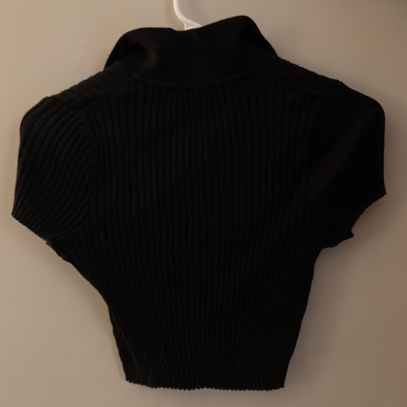 Brandy Melville Crop Top! - Picture 3 of 3